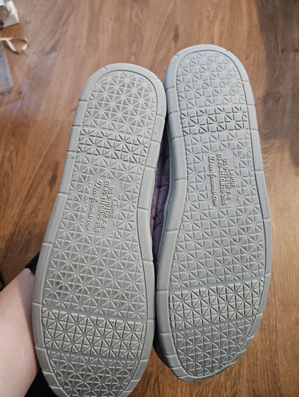 Dearfoams Womens Plush Slip-Ons in Lavender Purple - Picture 2 of 4